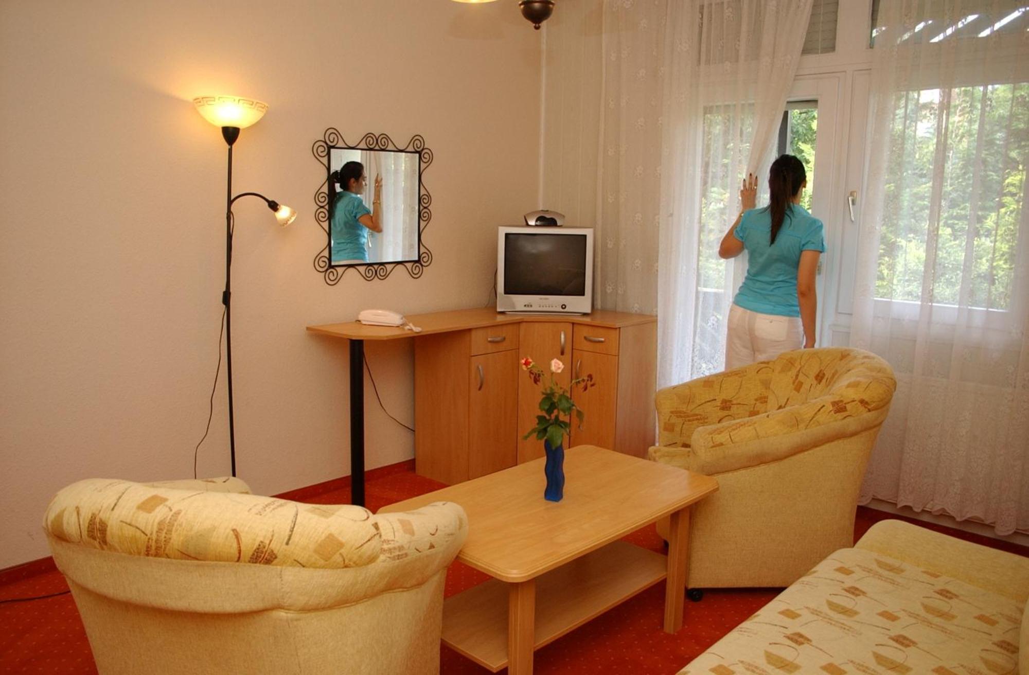 Solar Club Apartman Σόπρον Εξωτερικό φωτογραφία