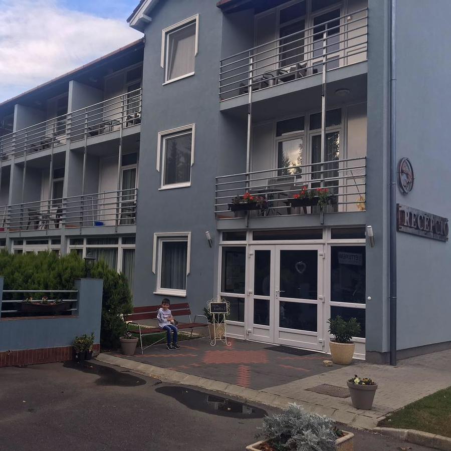Solar Club Apartman Σόπρον Εξωτερικό φωτογραφία